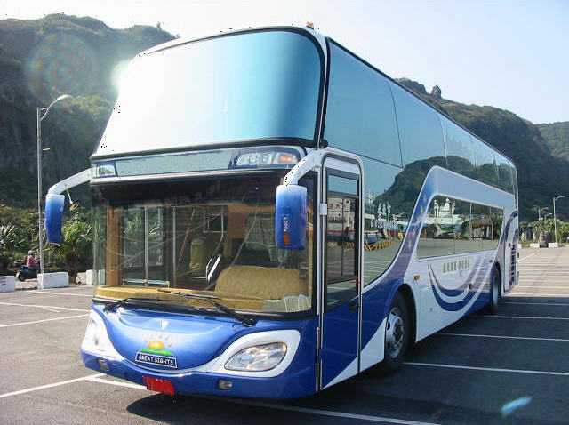 Largel passenger motor vehicle